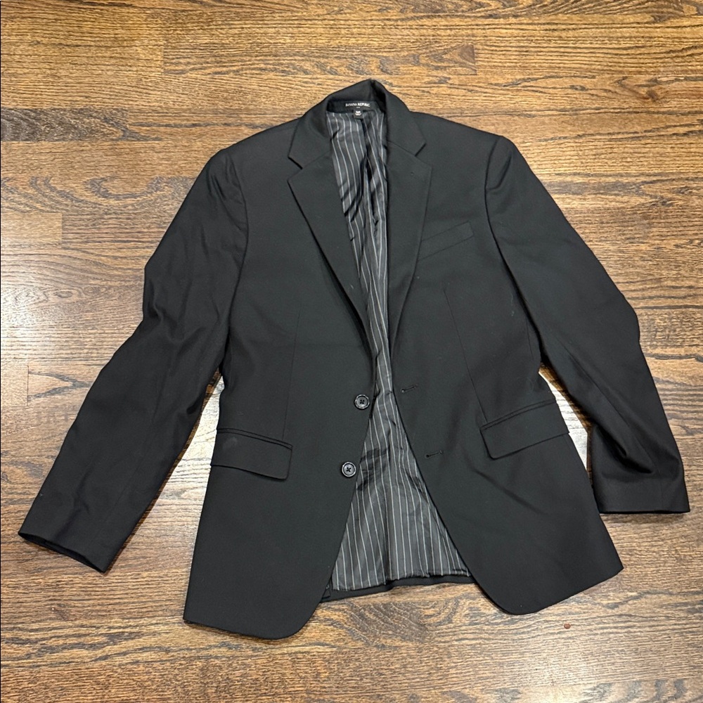 Banana Republic Classic Black Men's Two-Button Blazer